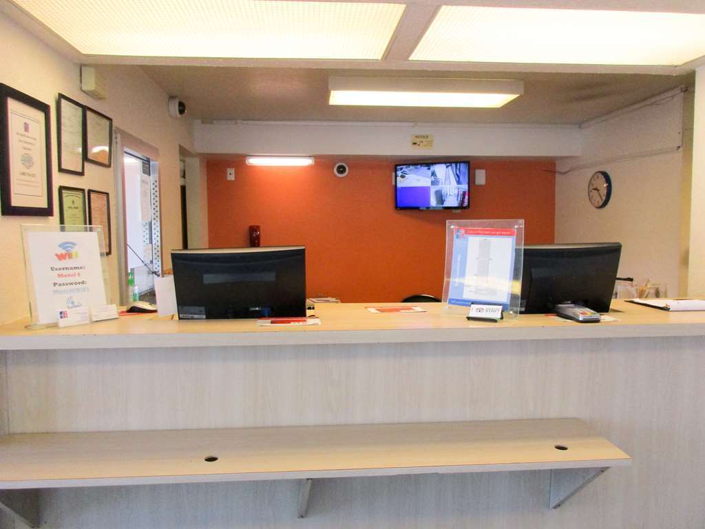 Motel 6 Huntsville - Madison Beltér fotó