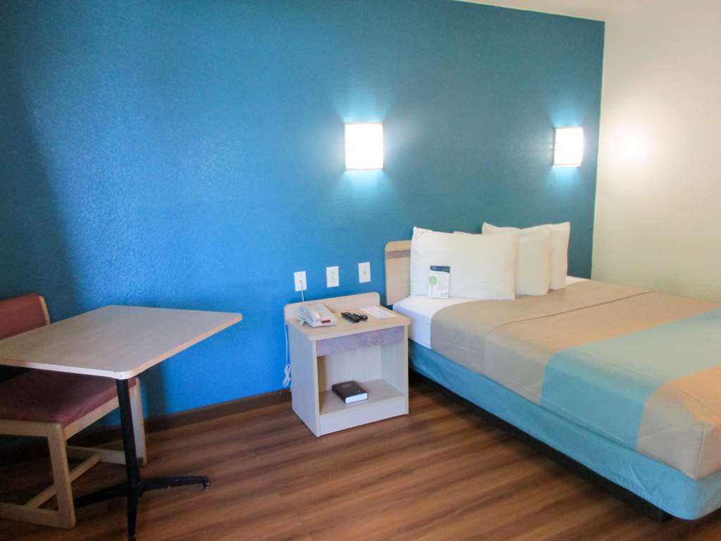 Motel 6 Huntsville - Madison Szoba fotó