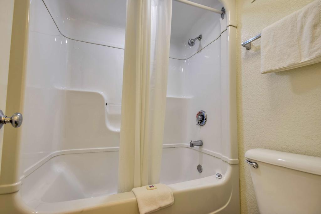 Motel 6 Huntsville - Madison Kültér fotó