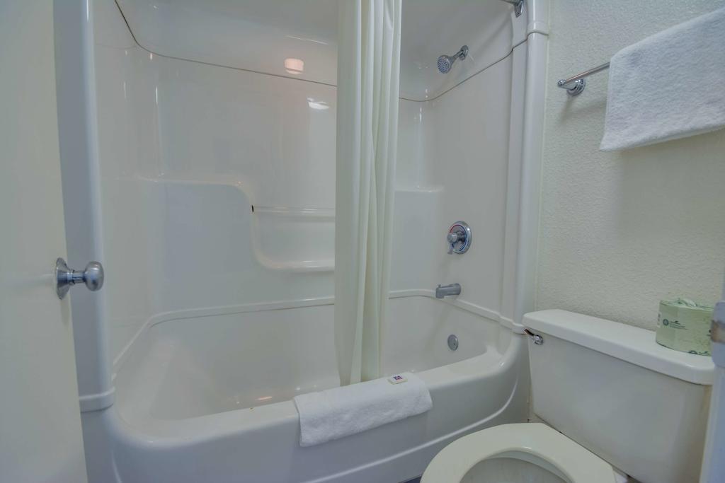 Motel 6 Huntsville - Madison Kültér fotó