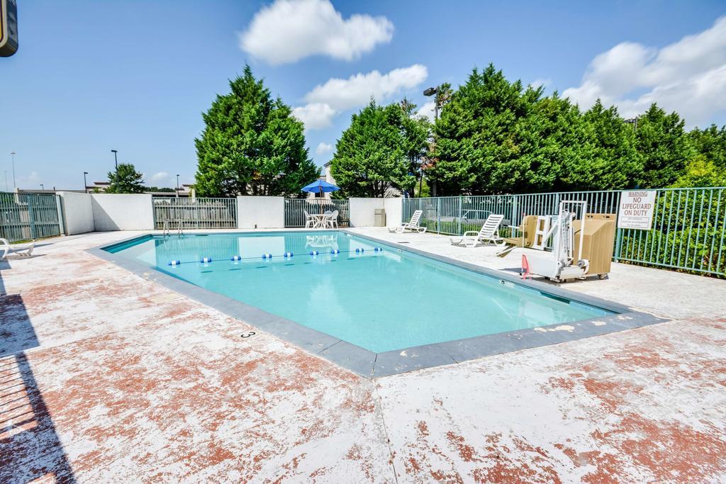Motel 6 Huntsville - Madison Kültér fotó
