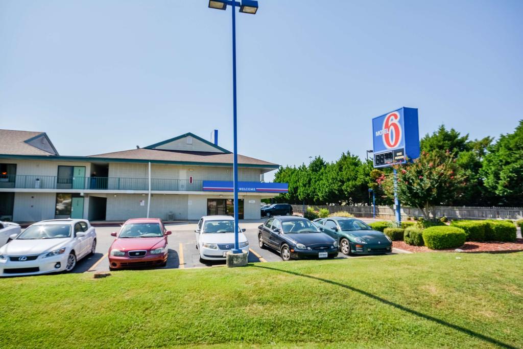 Motel 6 Huntsville - Madison Kültér fotó