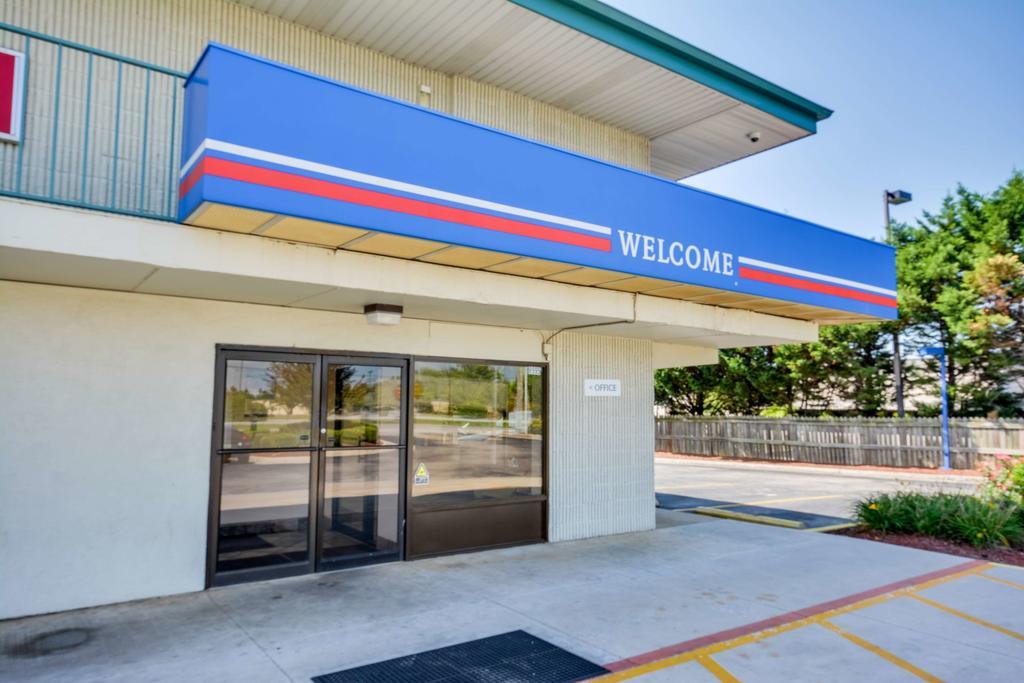 Motel 6 Huntsville - Madison Kültér fotó