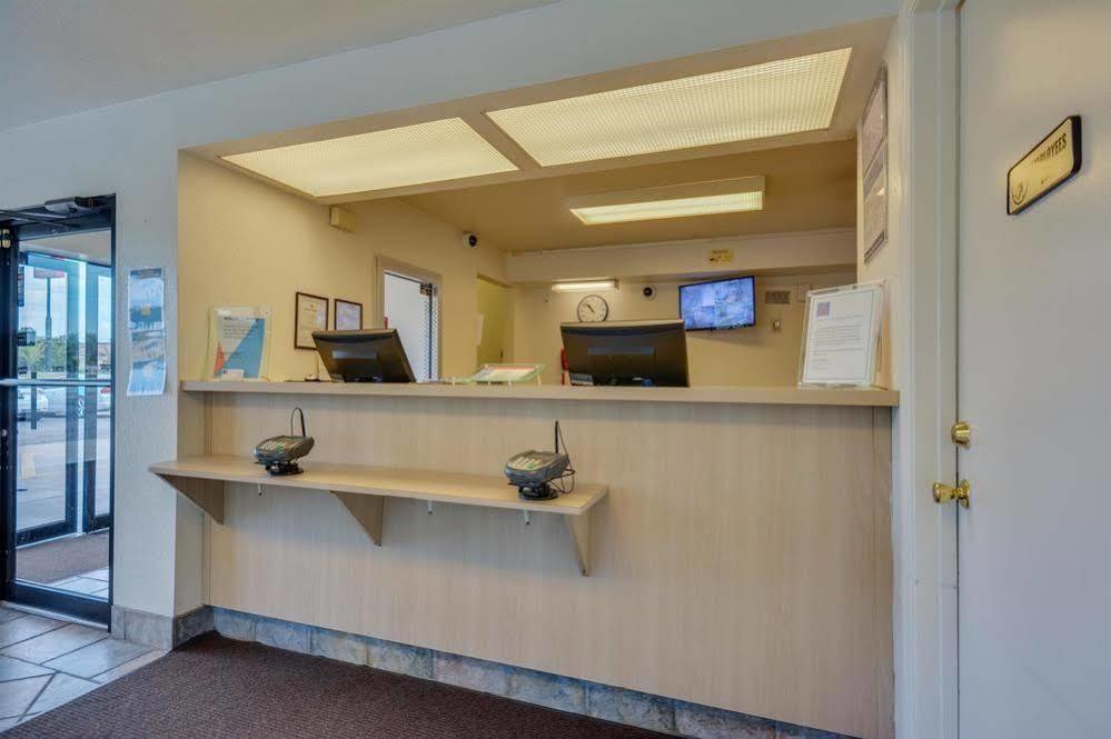Motel 6 Huntsville - Madison Kültér fotó